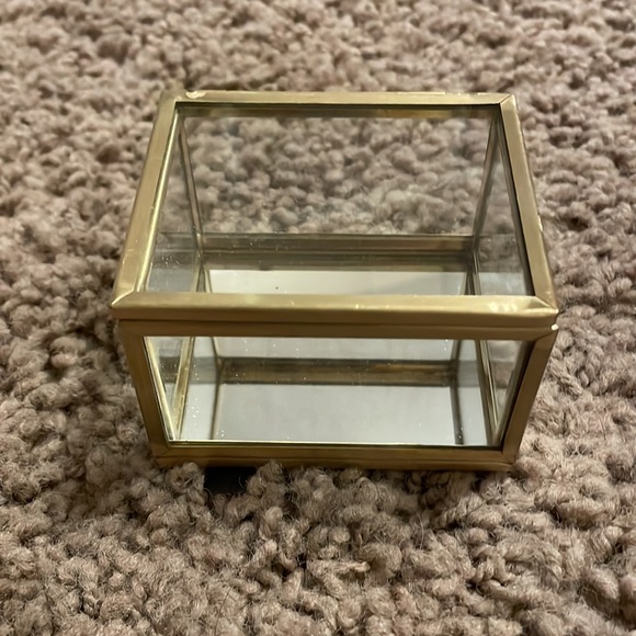 New in Box ettika mini ring box - Picture 2 of 6